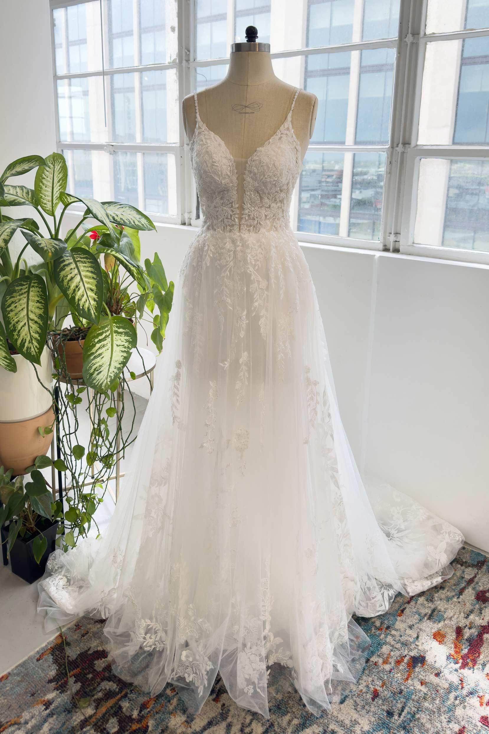 A-Line Cathedral Train Lace Tulle Wedding Dress CW2996 - COCOMELODY
